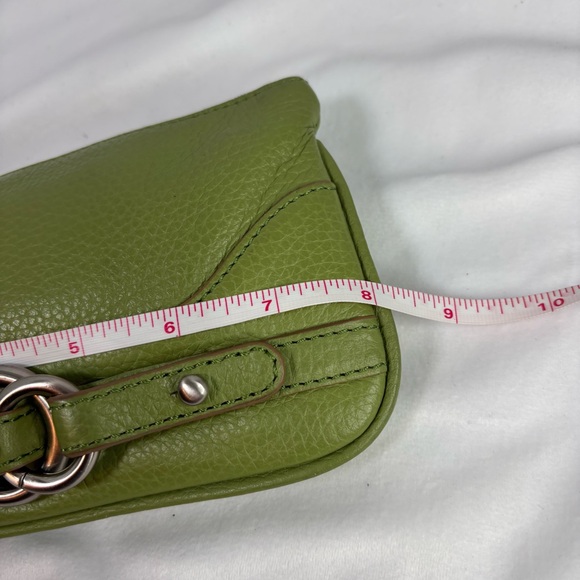 WILSONS LEATHER Green Pebbled Leather Wristlet Clutch Bag Silver Hardware